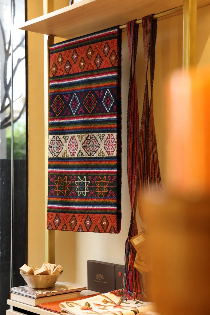 Bhutan Yathra runner / throw