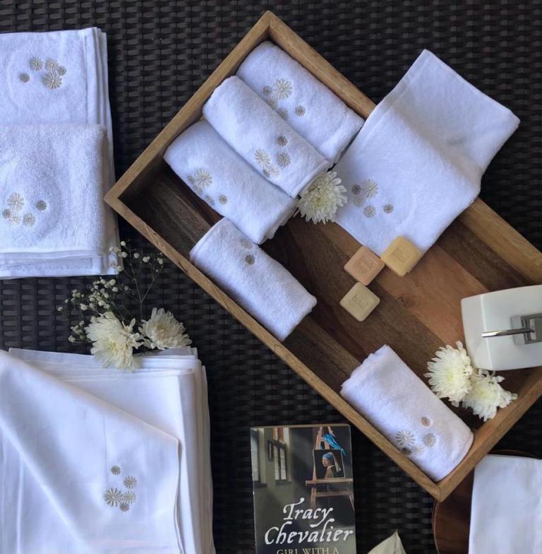 Ivory embroidered guest towels